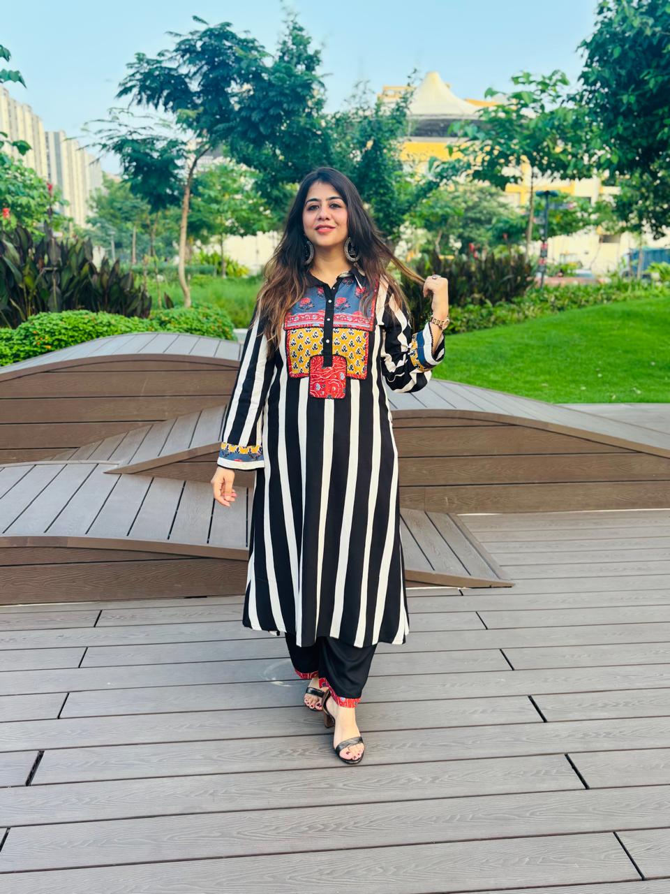 Black & White Striped Cotton Pakistani Kurta set for Women | Printed Ethnic Wear